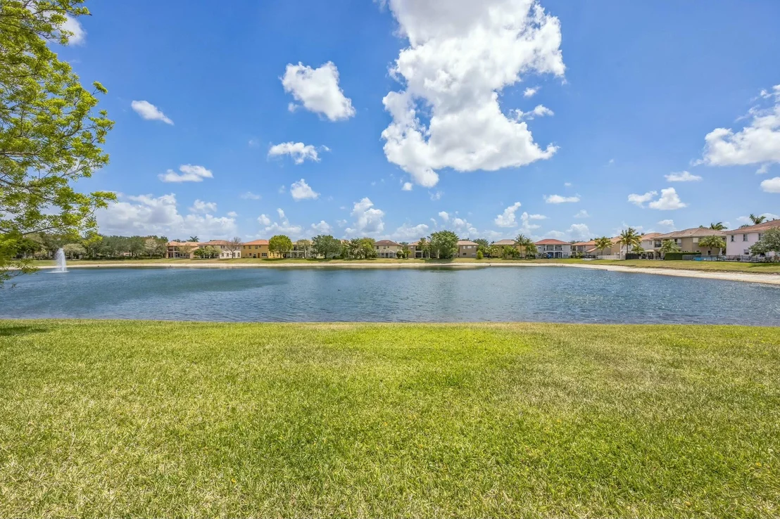 Photo of 694 Cresta Circle