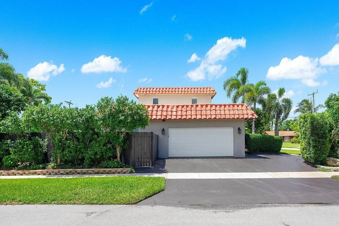 Photo of 401 NW 13th Drive