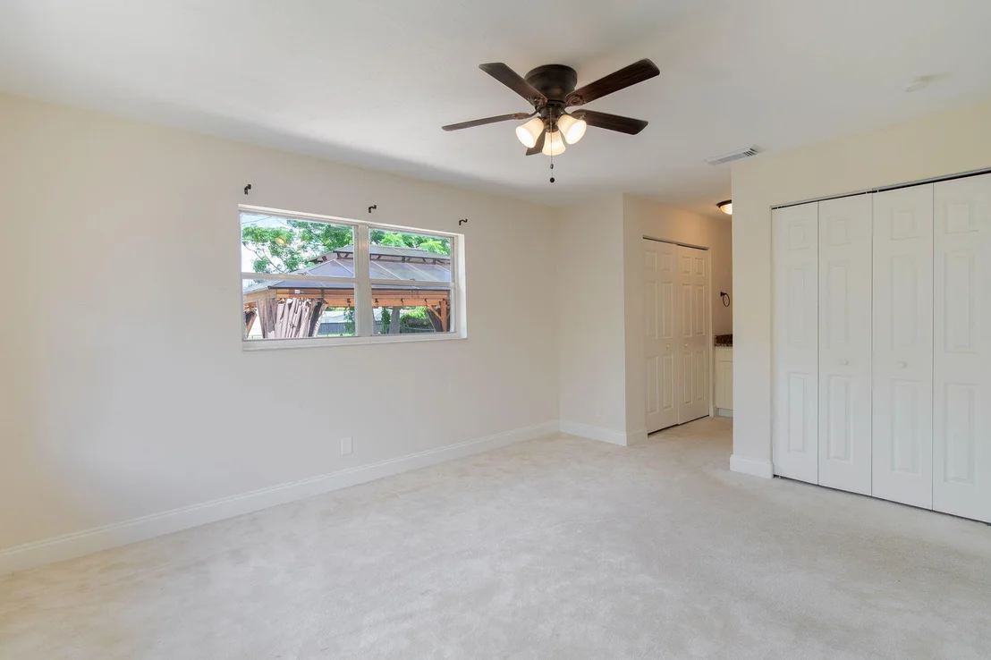 Photo of 217 Fleming Avenue