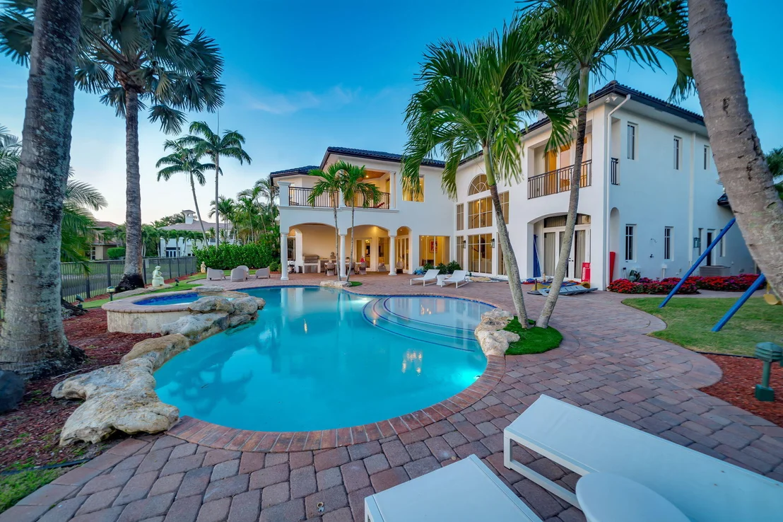 Photo of 17593 Middle Lake Drive