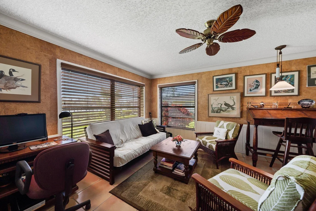Photo of 41 SE Saddleback Road