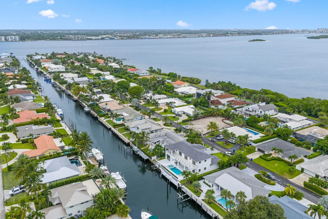 Photo of 1211 Gulfstream Way