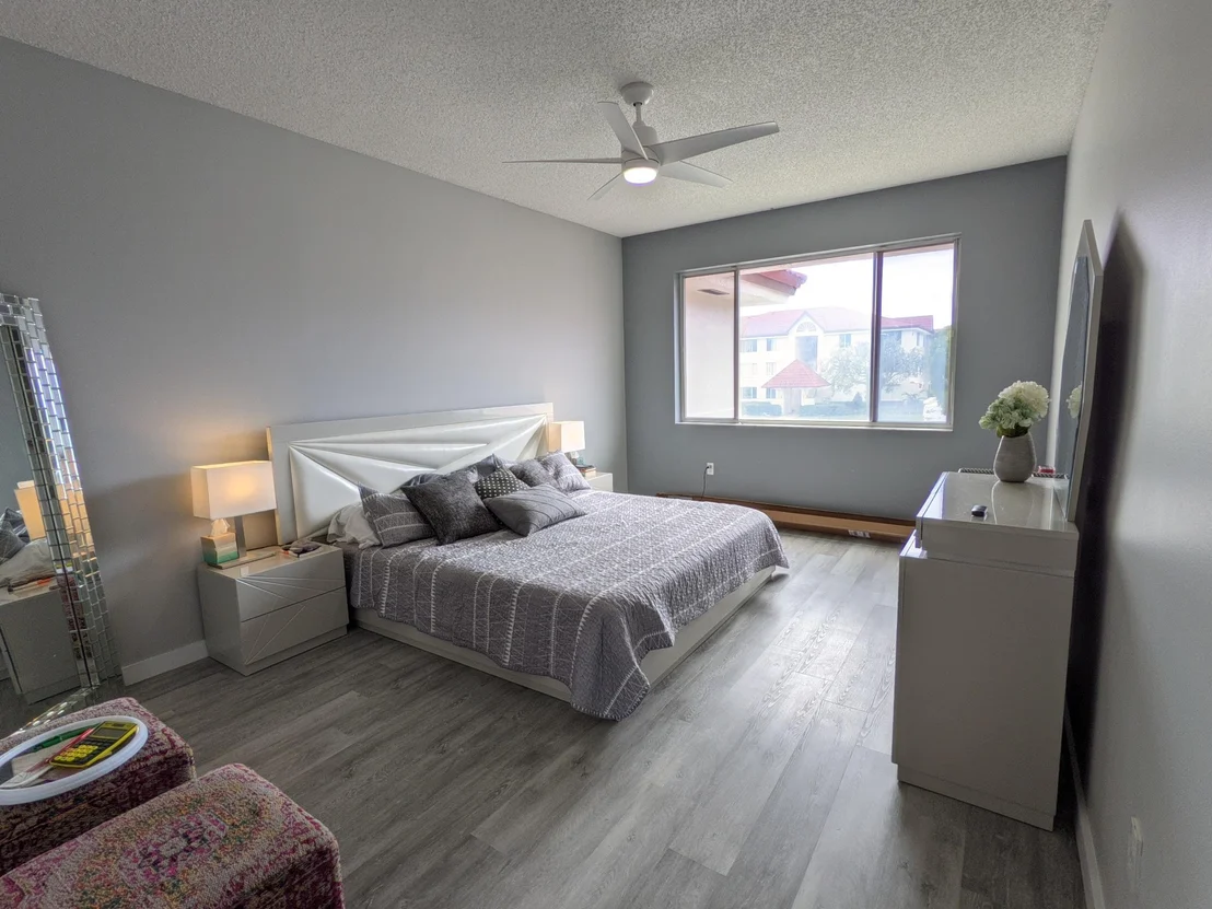 Photo of Unit F2 at 105 Half Moon Circle