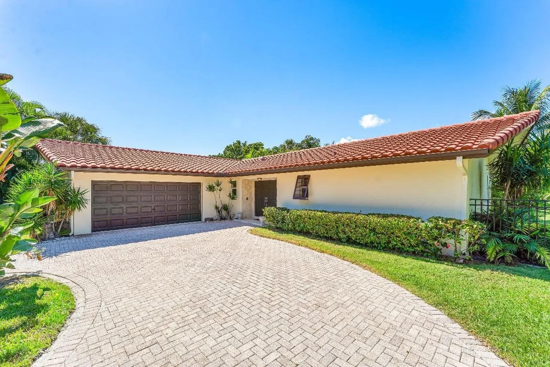 Photo of 2301 Banyan Road