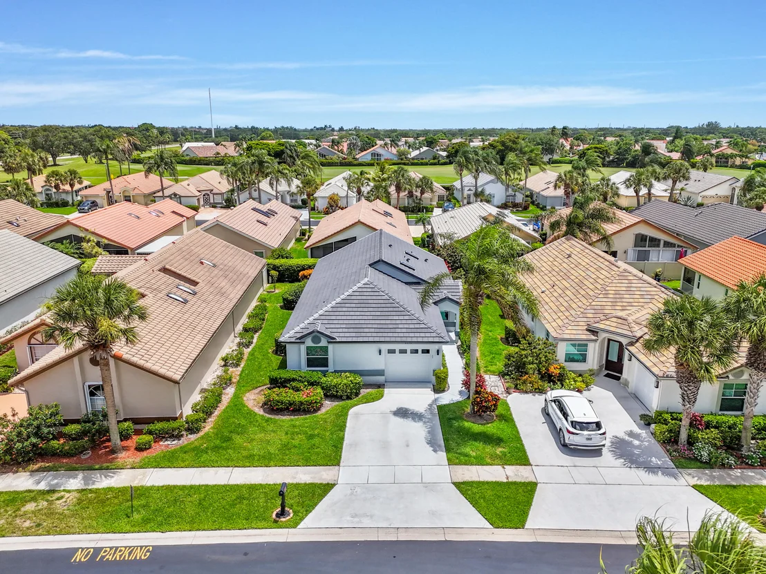 Photo of 6070 Bluegrass Drive