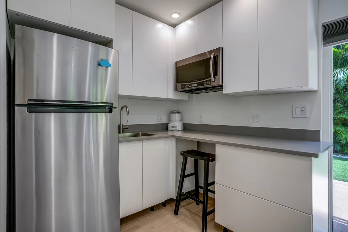 Photo of 2400 N Riverside Drive