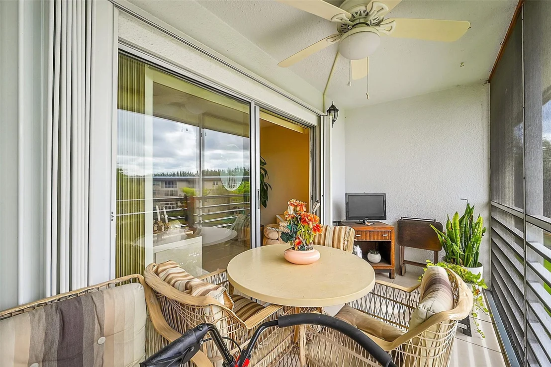 Photo of Unit E4 at 1801 Eleuthera Point