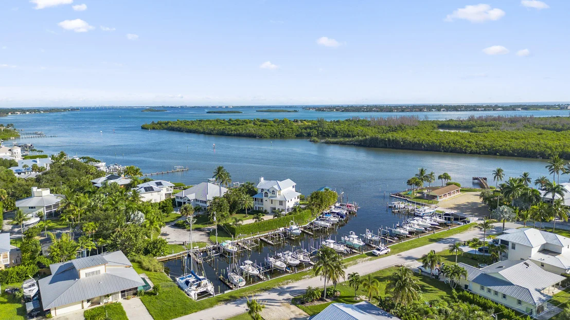 Photo of 4873 SE Bayshore Terrace