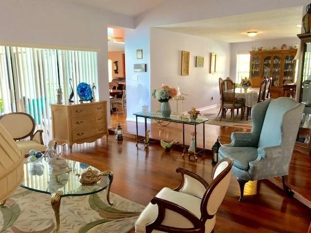 Photo of 4018 NW 73rd Avenue
