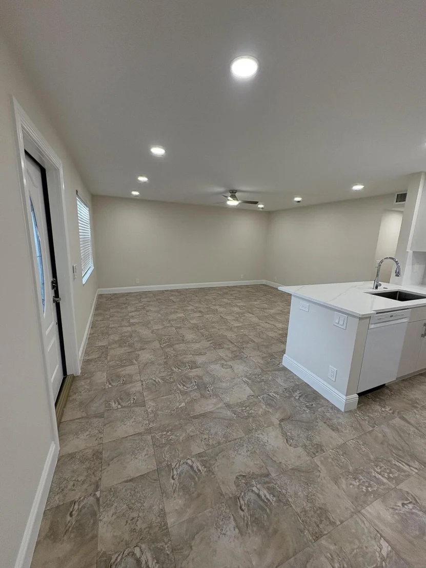 Photo of Unit 883 at 883 Normandy Lane