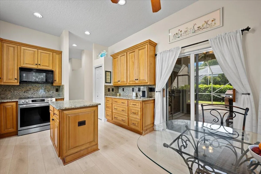 Photo of 21 Grand Bay Circle