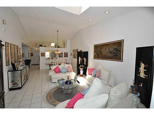 Photo of 6083 Waldwick Circle
