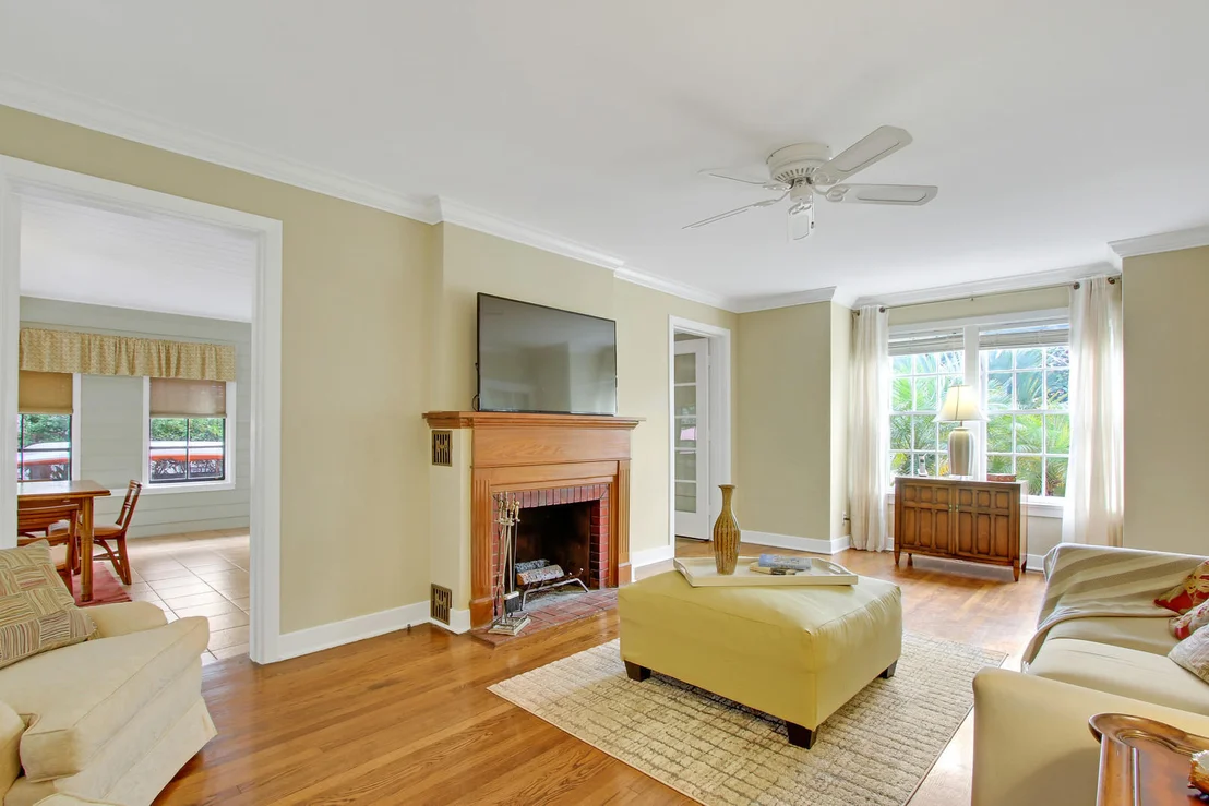 Photo of 243 Pershing Way