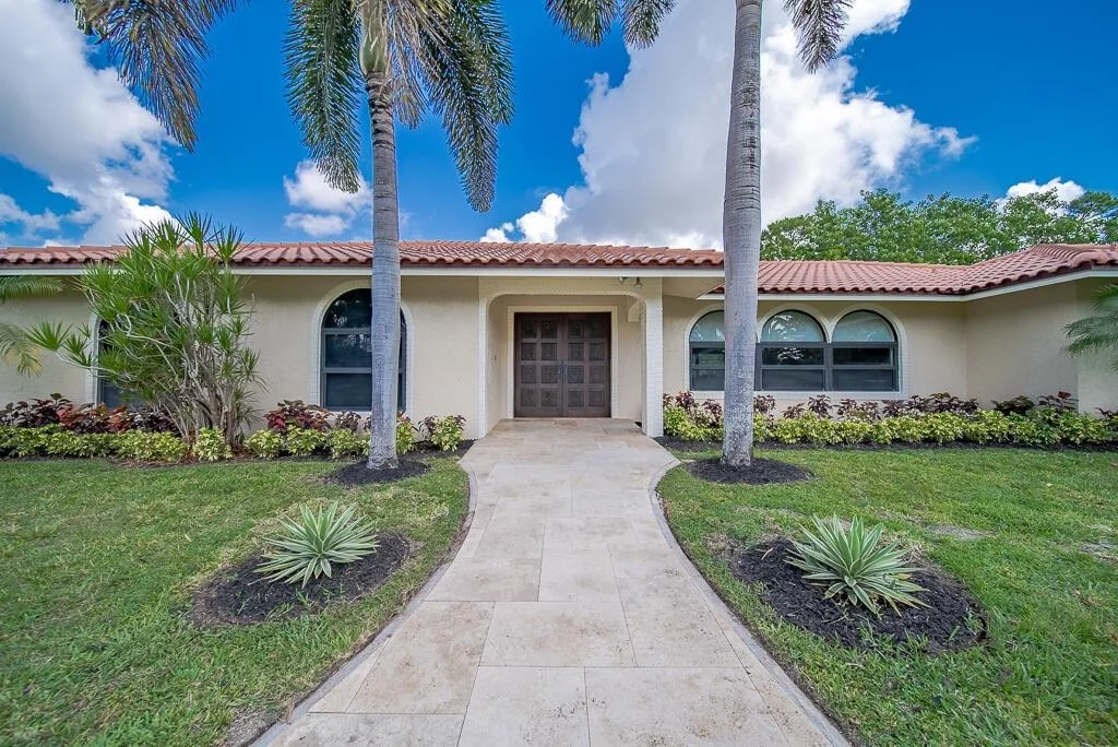 Photo of 12483 Pineacre Lane