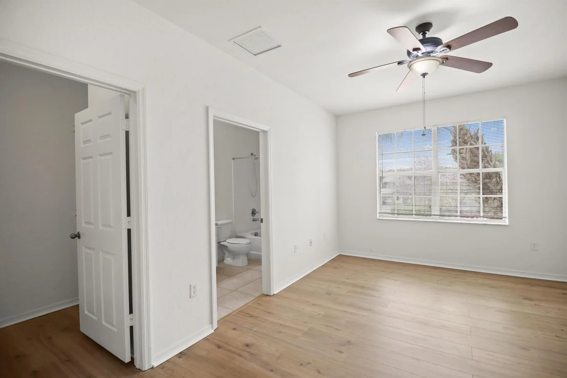 Photo of 272 SE Kitching Circle