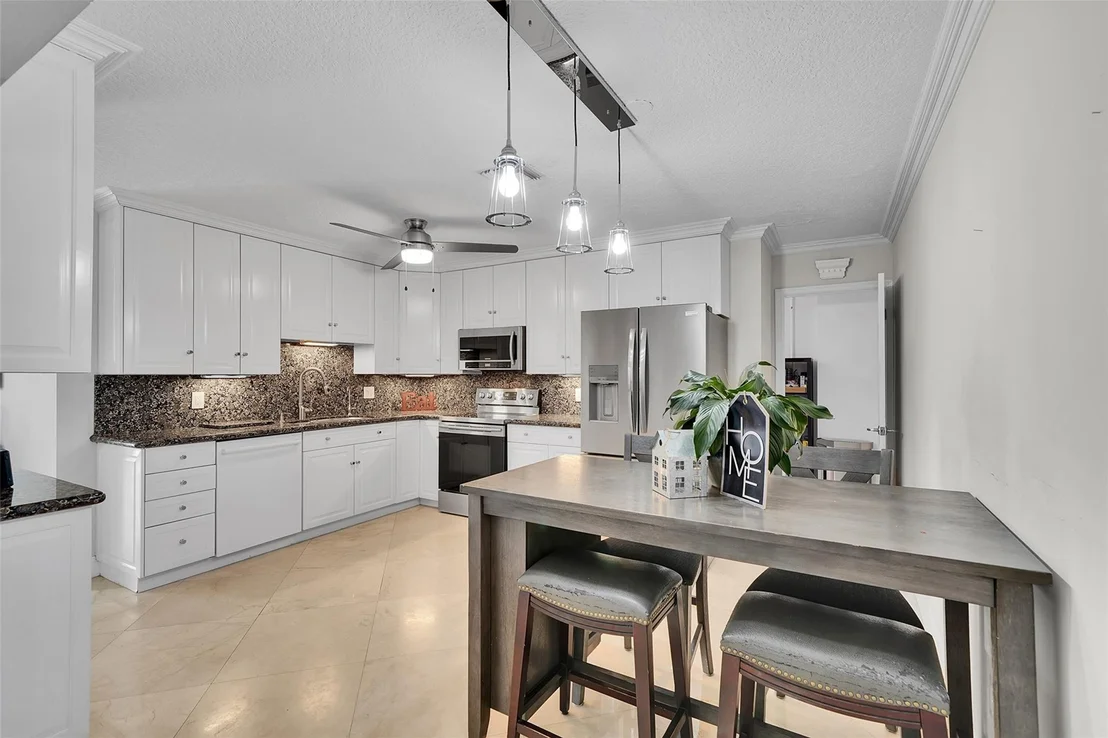 Photo of 340 SE 5th Avenue