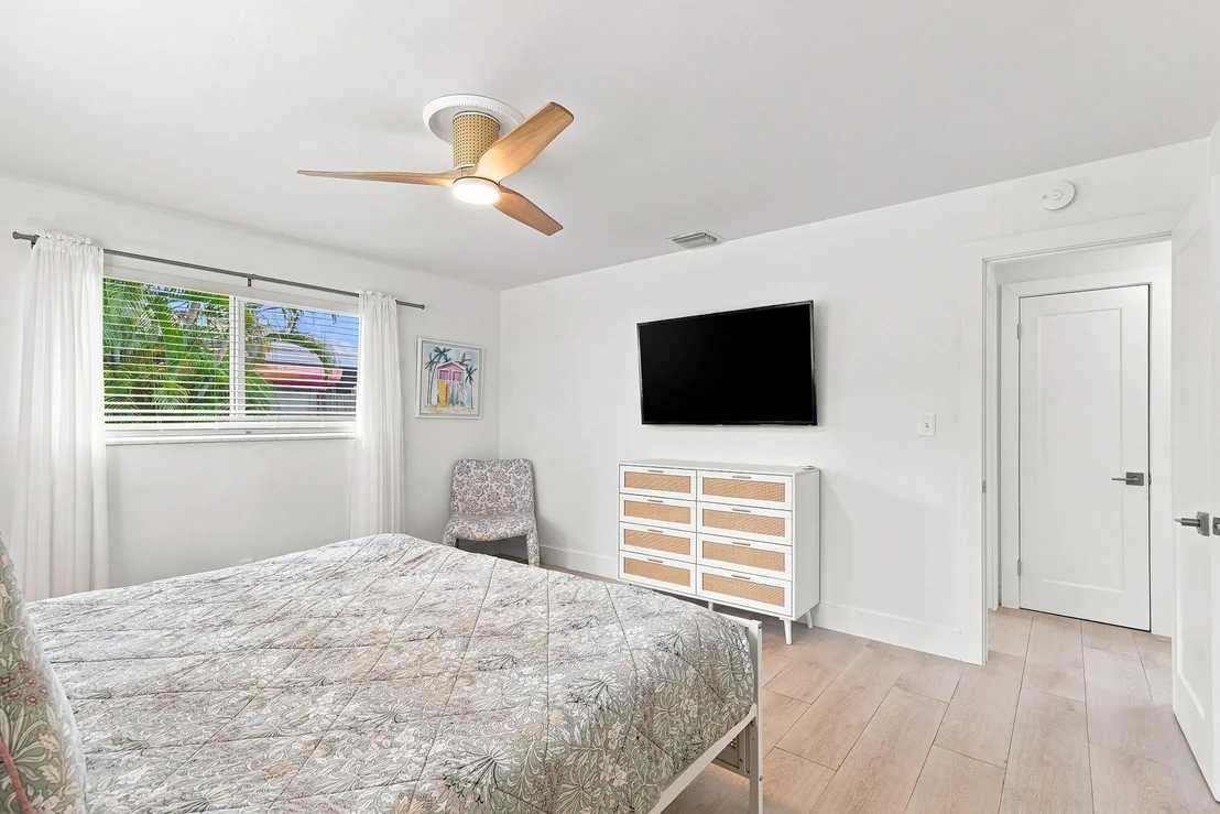 Photo of 807 SE 9 Terrace