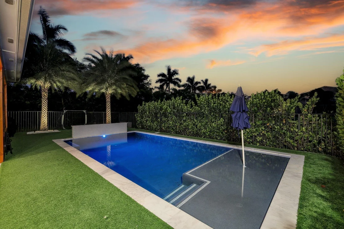 Photo of 15356 Blue River Road