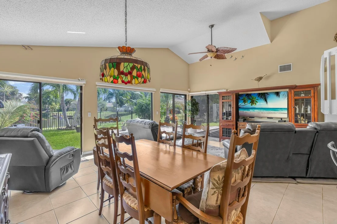 Photo of 1075 NW 19th Terrace