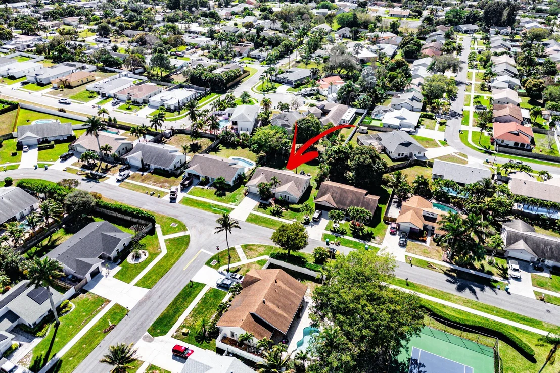 Photo of 838 NW 9th Way