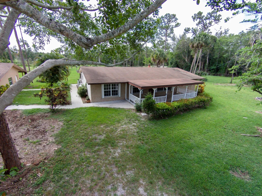 Photo of 1102 Hyde Park Road