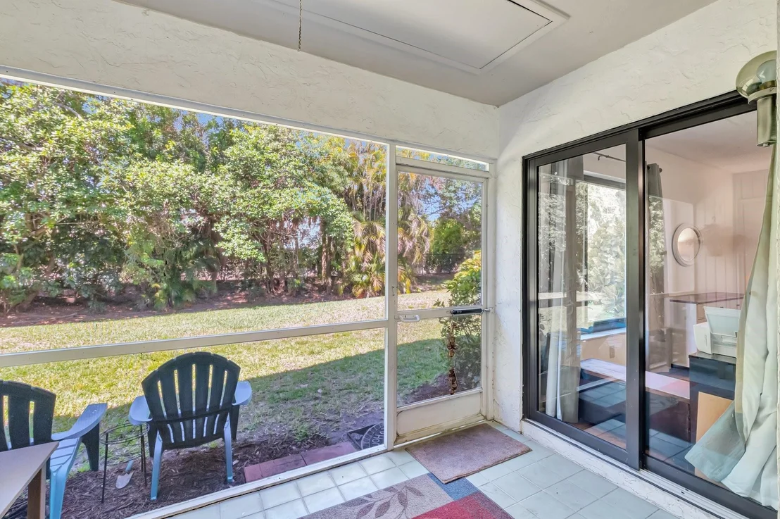 Photo of 4336 Palm Forest Drive