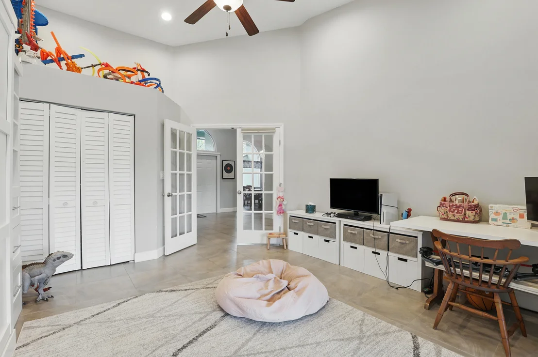 Photo of 13376 Compton Road