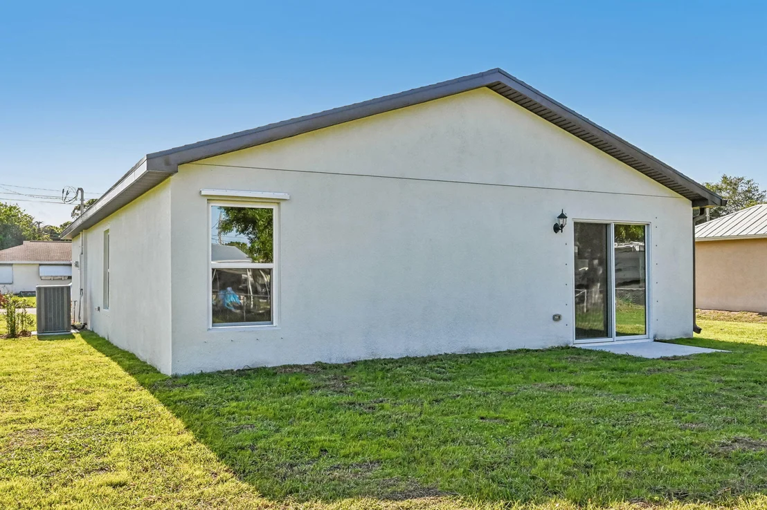 Photo of 5606 Seagrape Drive