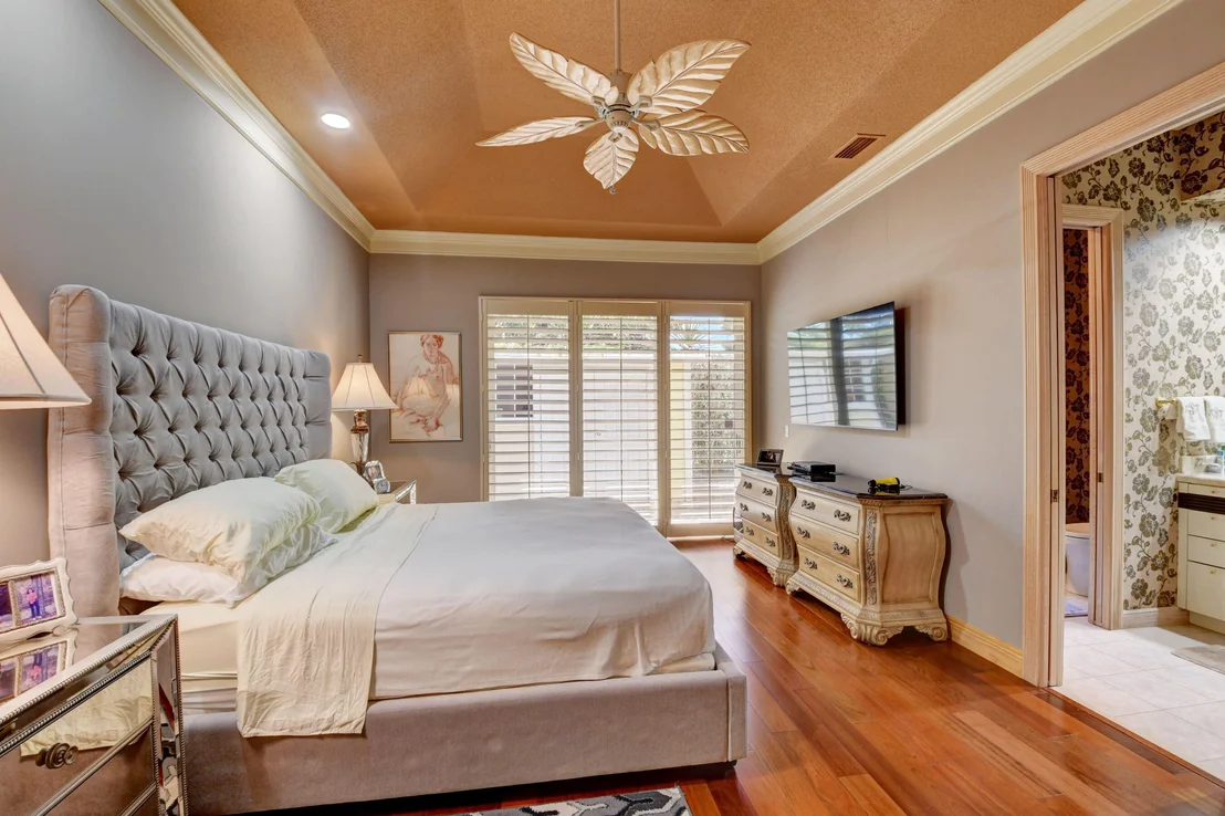 Photo of 4800 Bocaire Boulevard