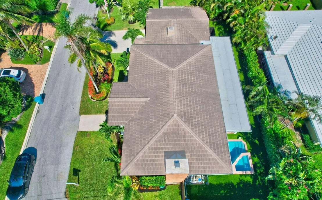 Photo of 827 South Road
