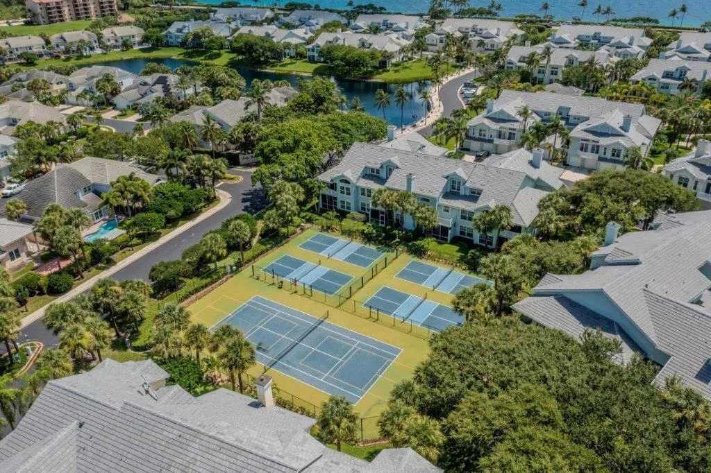 Photo of 708 Mainsail Circle