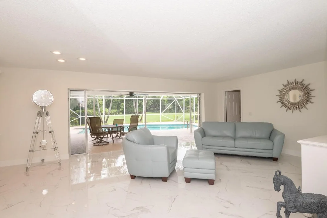 Photo of 2811 SE Fairway W