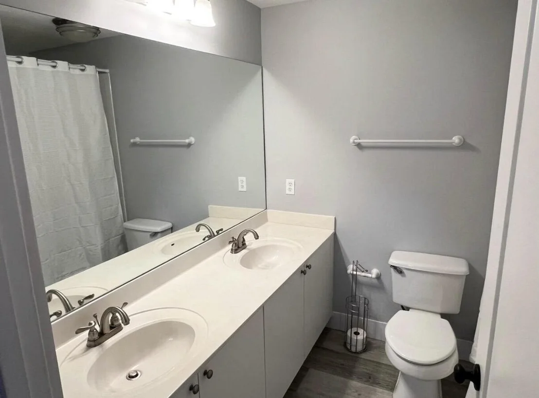 Photo of Unit 21 at 1116 University Boulevard