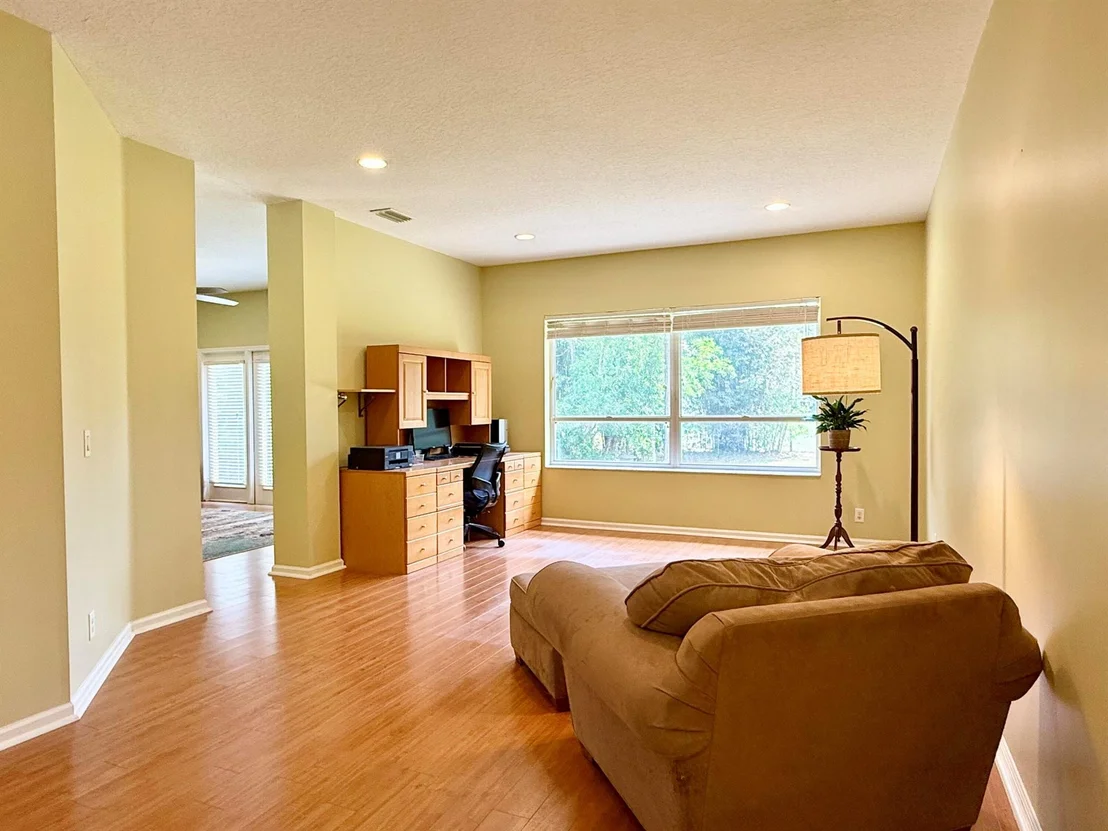 Photo of 13268 151 Lane N
