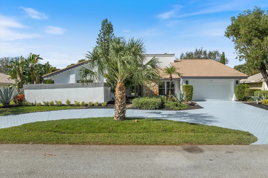 Photo of 654 Pine Lake Drive