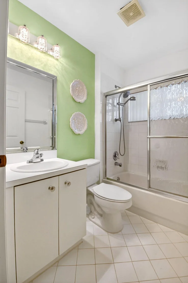 Photo of 164 Sausalito Drive