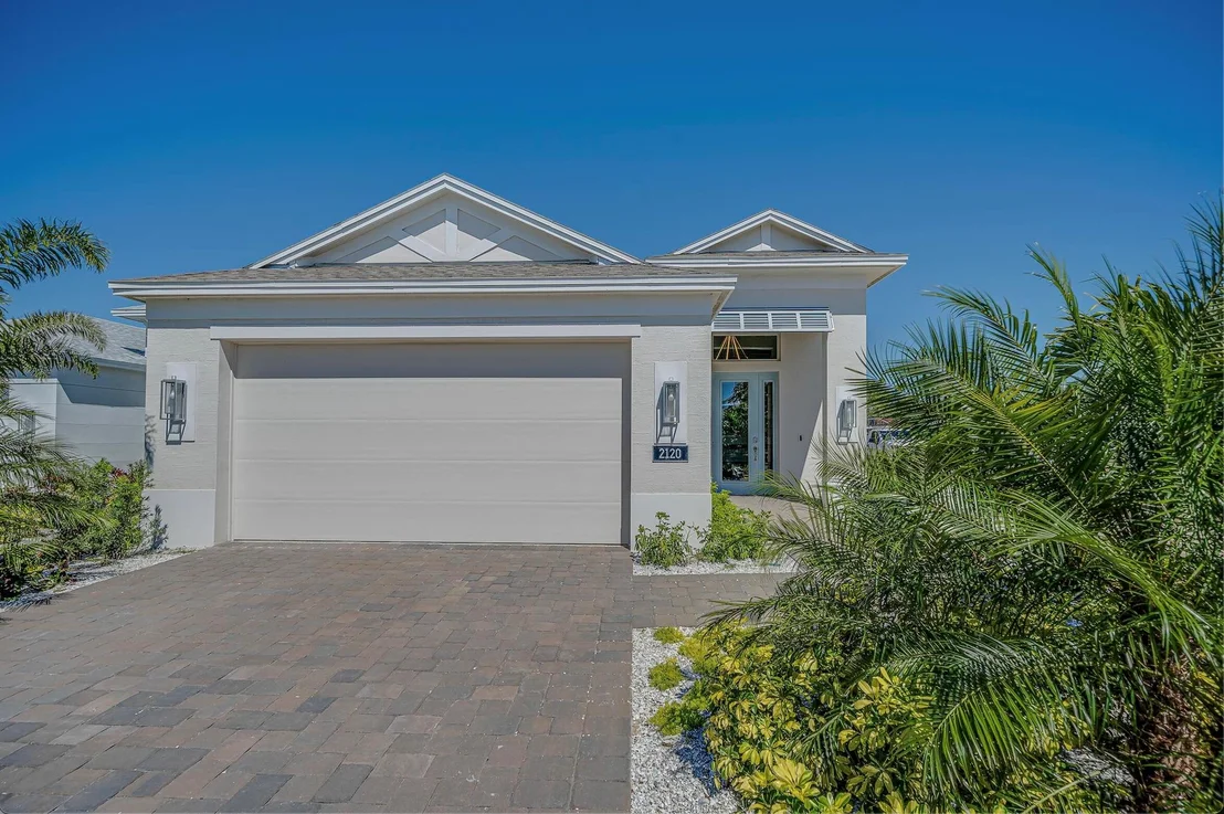 Photo of 2179 Falls Manor