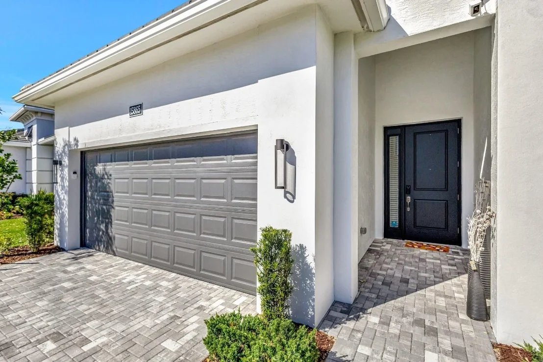 Photo of 15865 Key Biscayne Lane