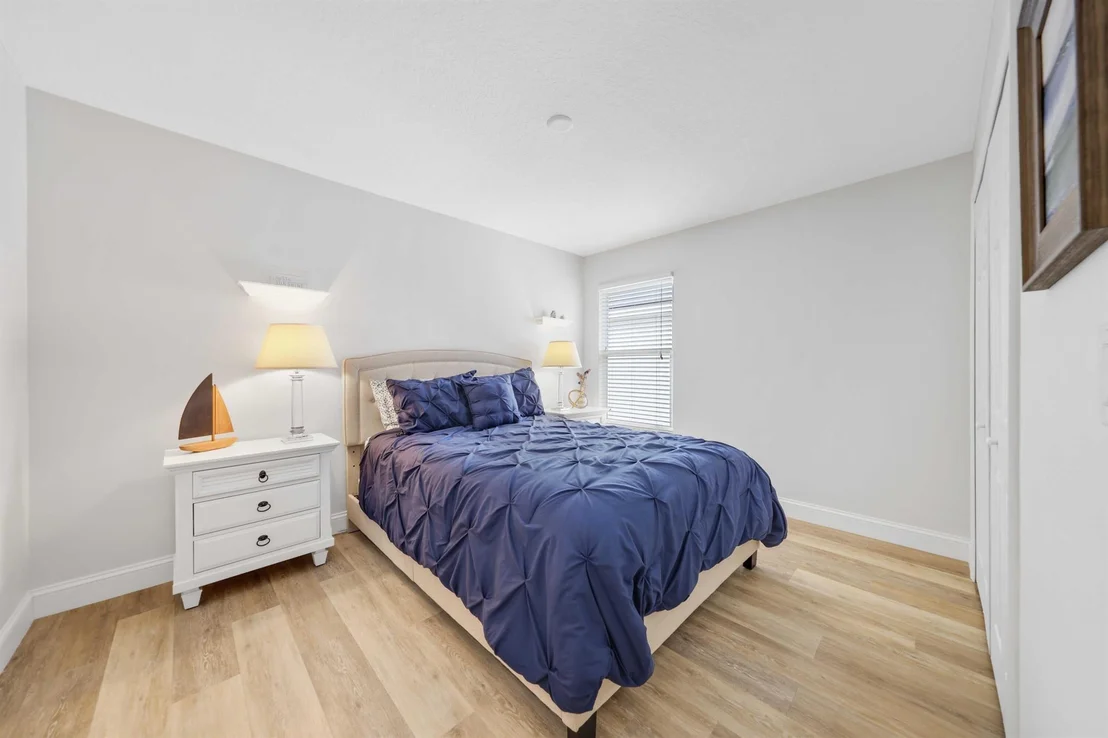 Photo of 560 Anchor Point