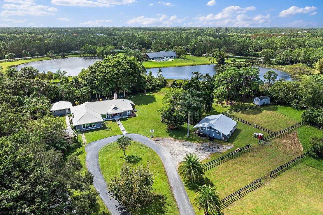 Photo of 2505 SE Ranch Acres Circle