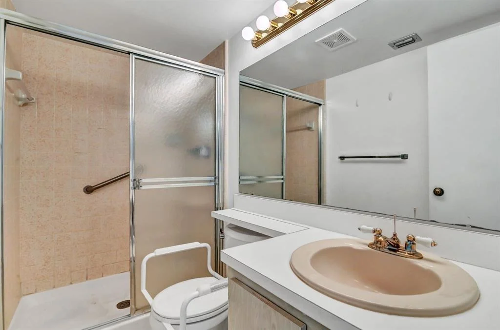 Photo of Unit B2 at 301 Knotty Pine Circle