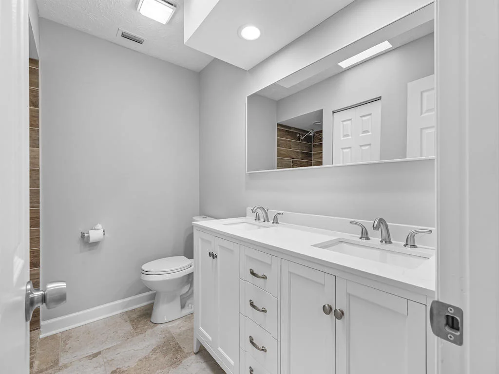 Photo of 4765 8th Place