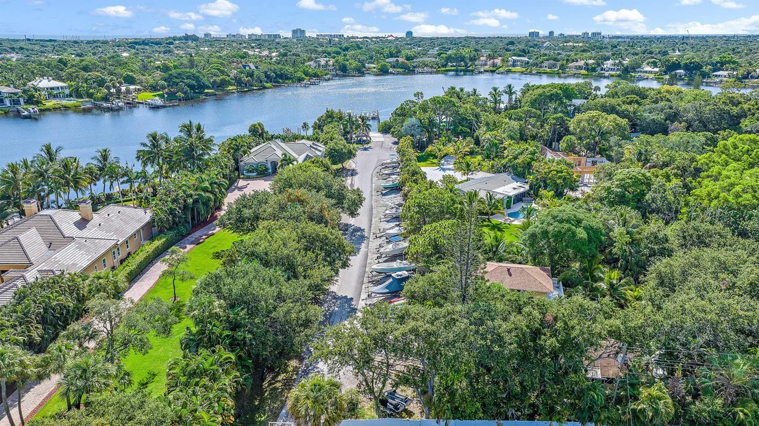 Photo of 19359 Gulfstream Drive