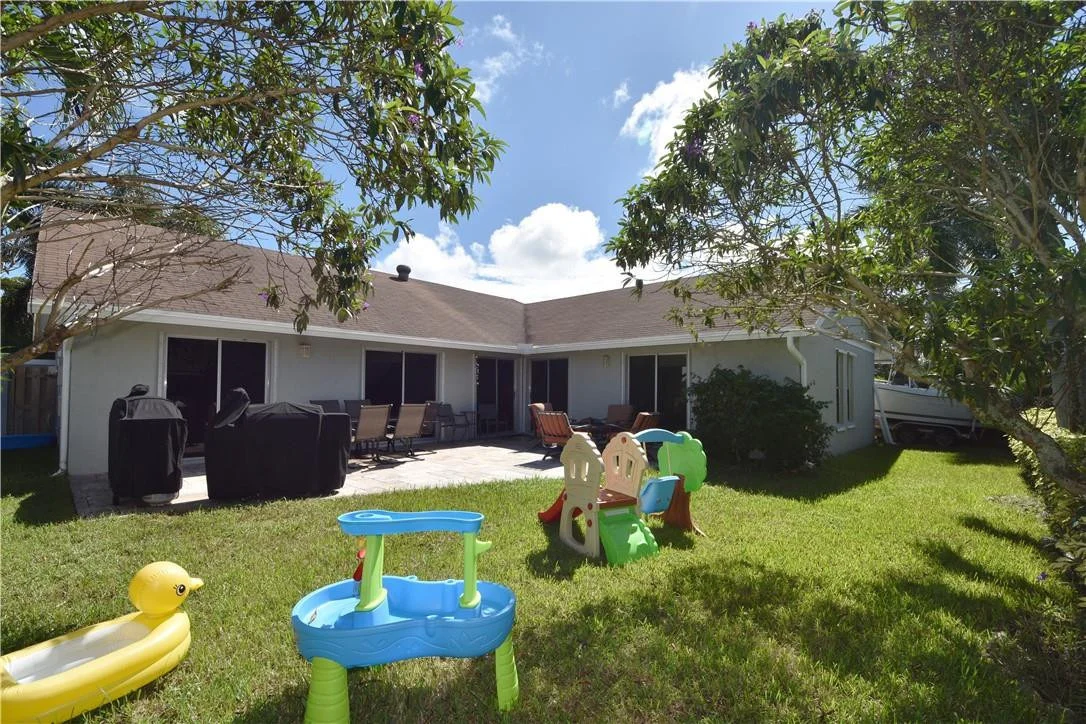 Photo of 562 NW 45th Way
