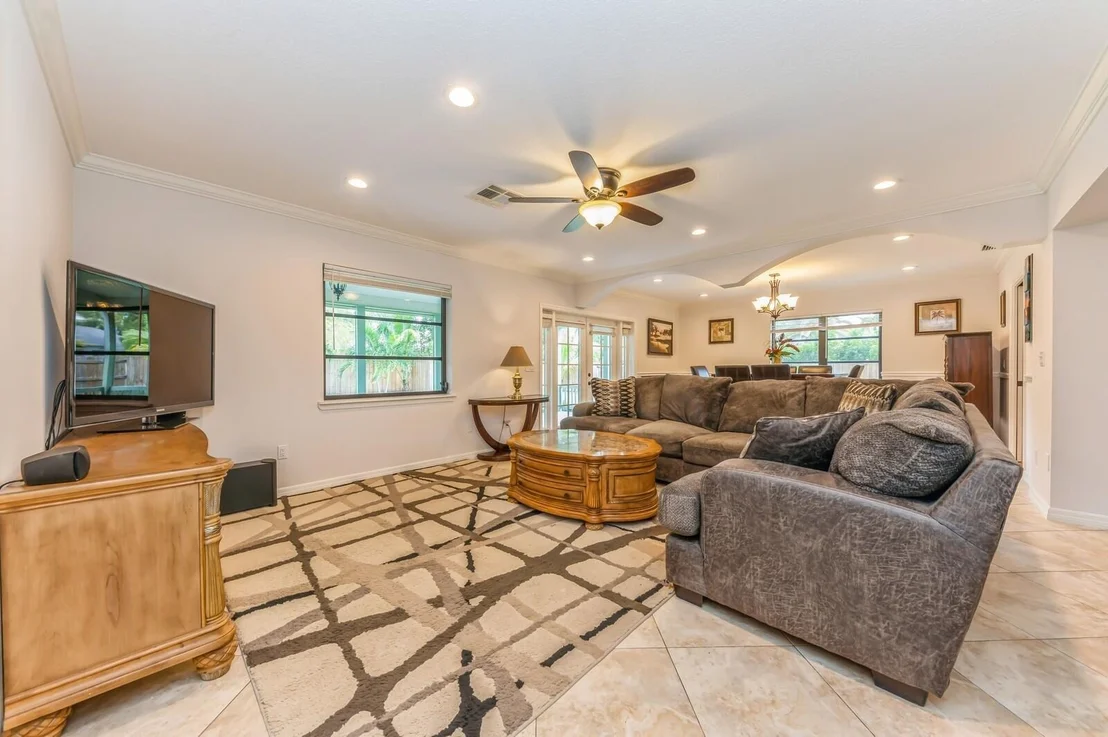 Photo of 970 Citrus Place