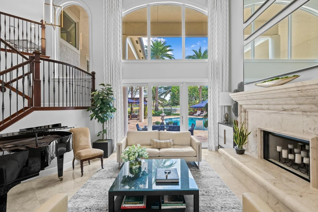 Photo of 3378 Bradenham Lane