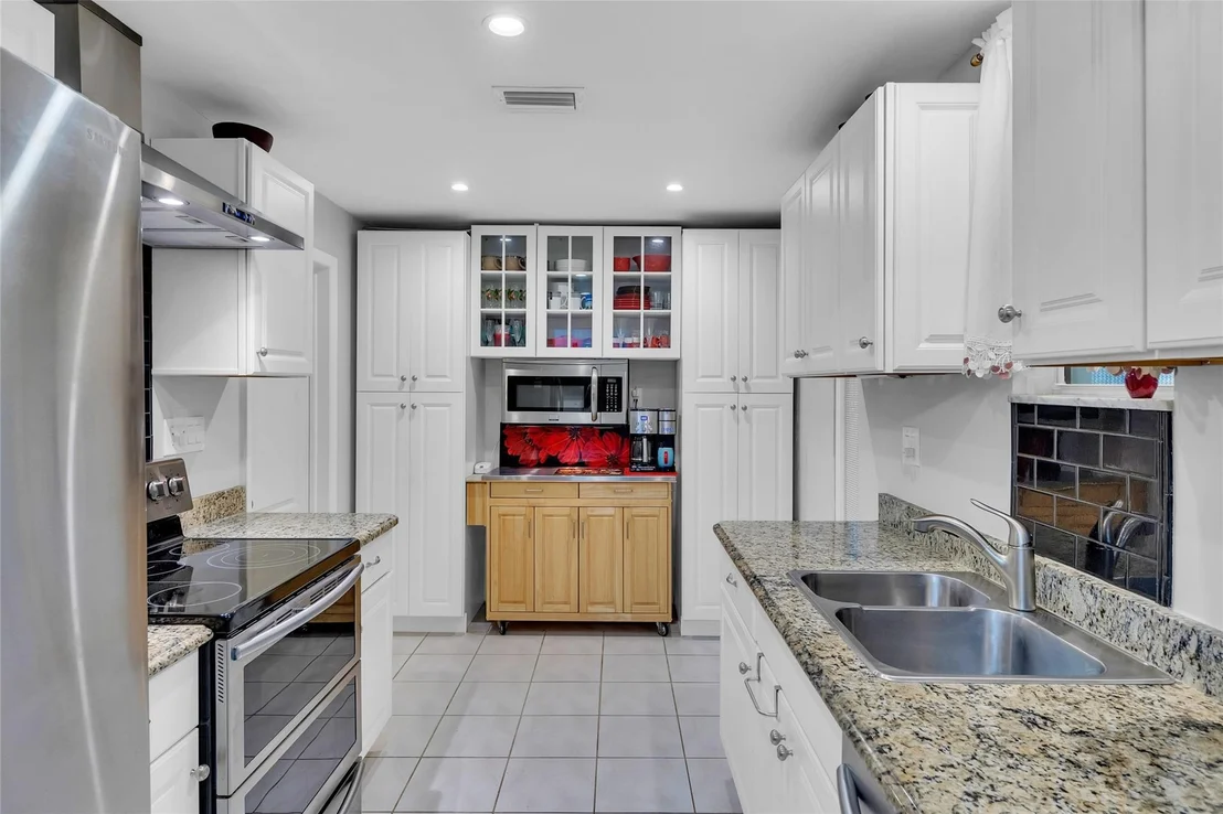 Photo of 2580 NW 2nd Drive