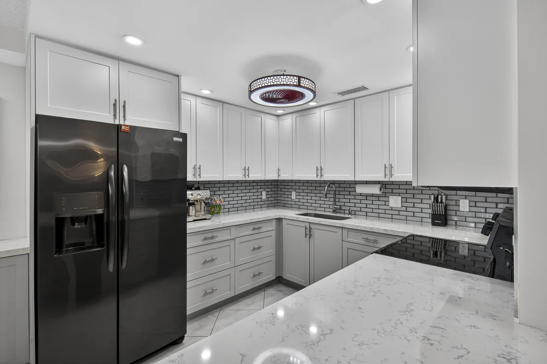 Photo of Unit D1 at 1904 BERMUDA Circle