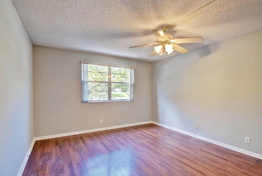 Photo of Unit D2 at 1601 Abaco Drive