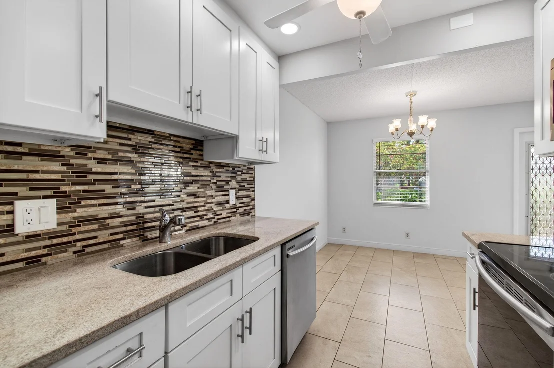 Photo of 1017 Cornwall A